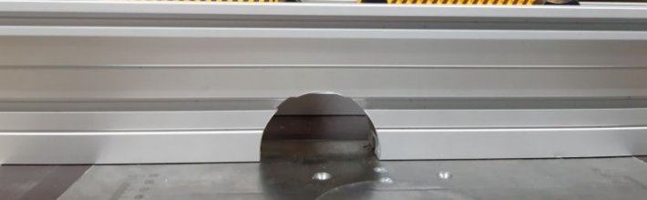 Профиль 100мм (PRTR 100) для параллельного упора 1м с отверстием.